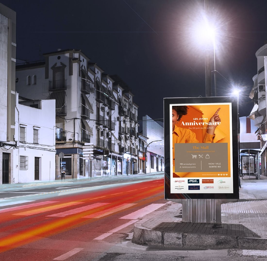 Player d'affichage dynamique compact relié à un écran